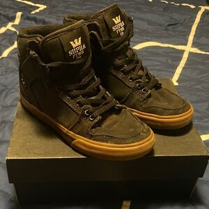 Supra Black High-Top Sneakers! Kids size 3. Retro at its best!